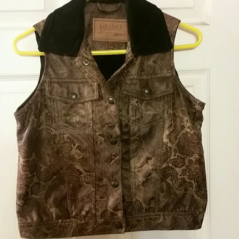 Outback Vest Small